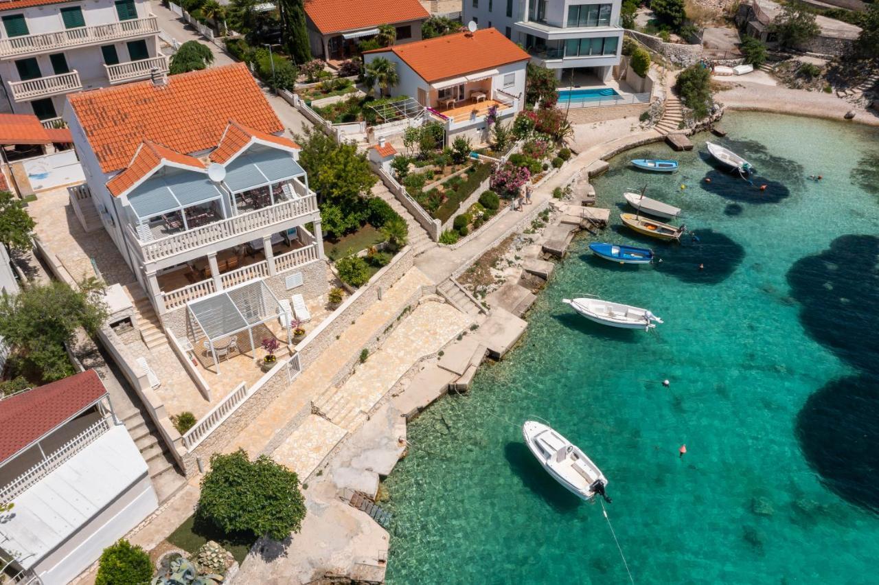 Vila Blanka Apartments Rogoznica  Bagian luar foto