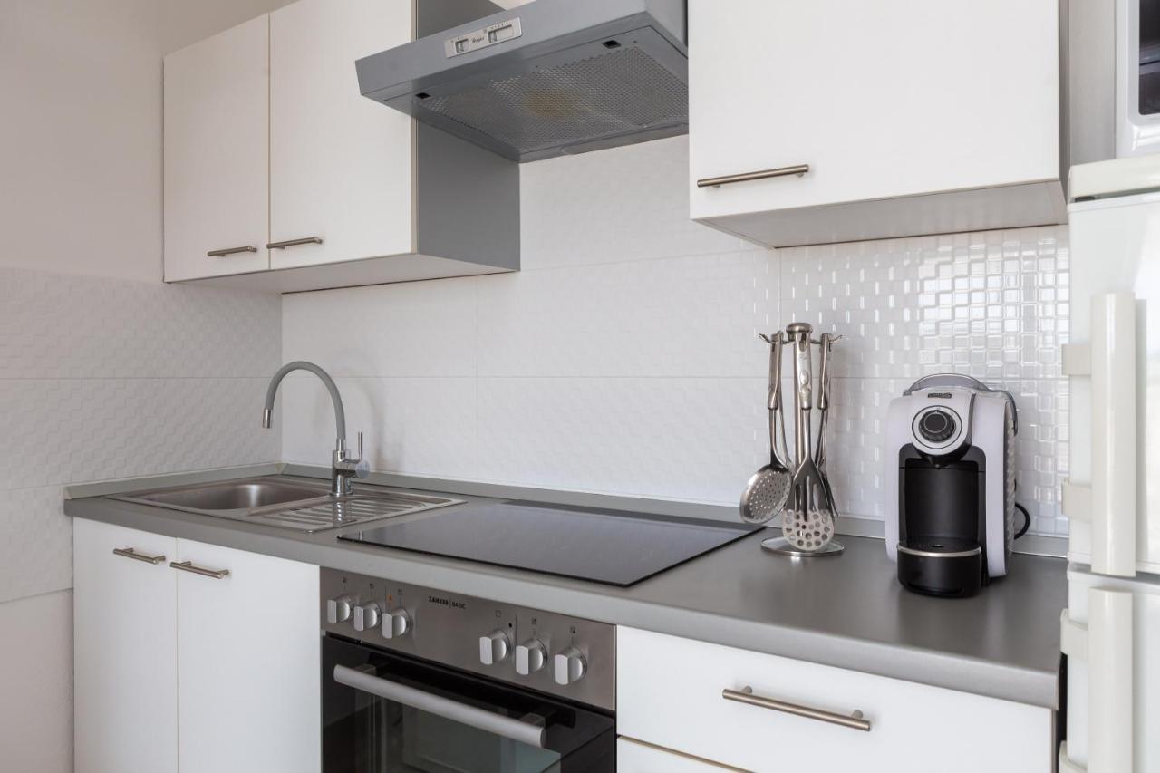 Vila Blanka Apartments Rogoznica  Bagian luar foto